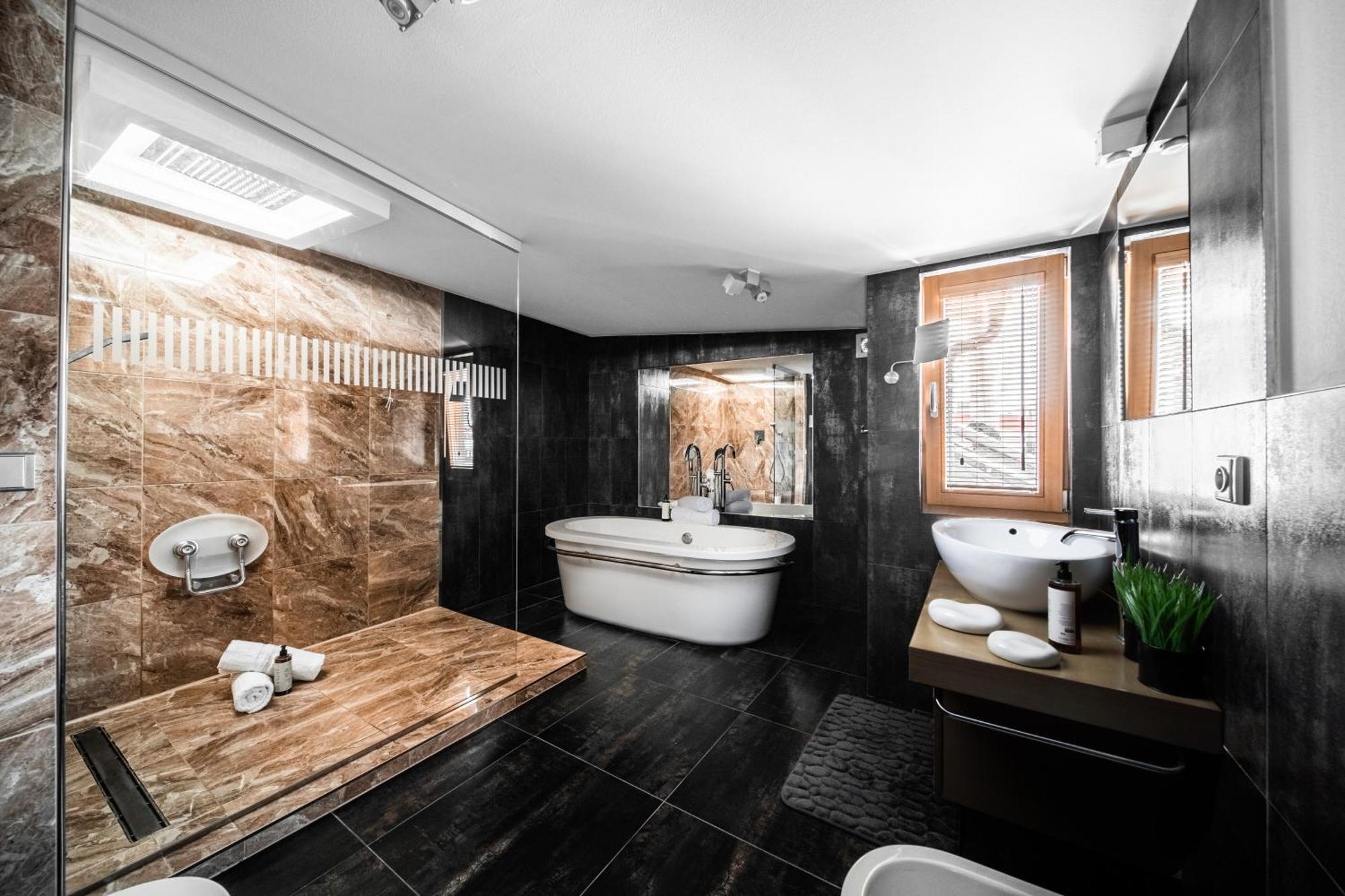 View Luxury With Foosball & Xbox - In Centre Prague